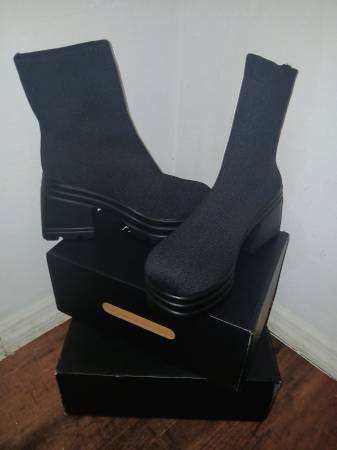 FASHIONABLE Footwear!!! (N. Monroe)64304186168067122