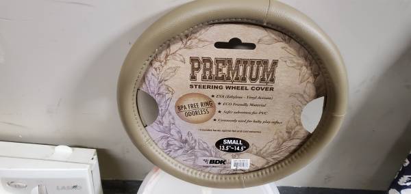 Steering wheel cover BRAND NEW 1