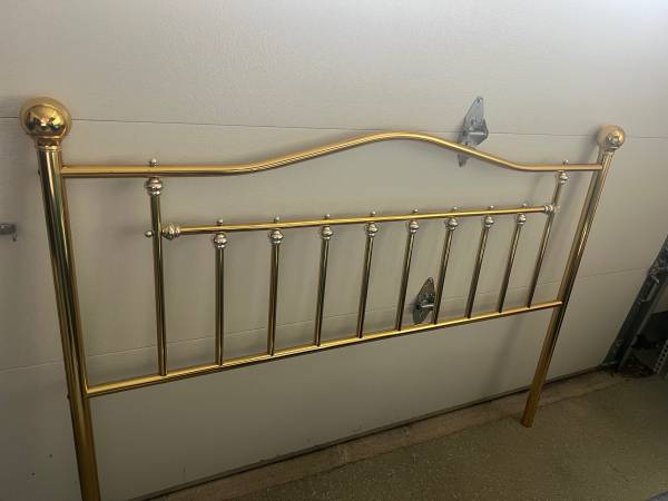 Queen bed head frame 1