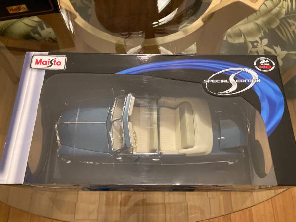 Maisto - 1:18 - 1949 Ford Convertible 1