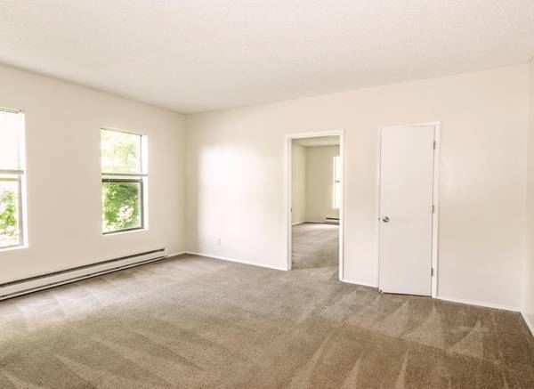 $1,099 / 1br - Techos Altos, Admite Gatos, Puntuaciones de Bicicleta, Caminata y Tránsito de más de 90 (Goose Hollow en la 14th)63914740153347122