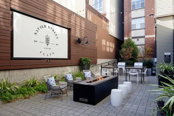 $1,525 / 1br - 694ft2 - Cozy 1 BR  /1 BA  with Iconic Portland Views, 4 Weeks Free (Northwest, Slabtown, Nob Hill, Pearl, Forest Park)63820825052675123