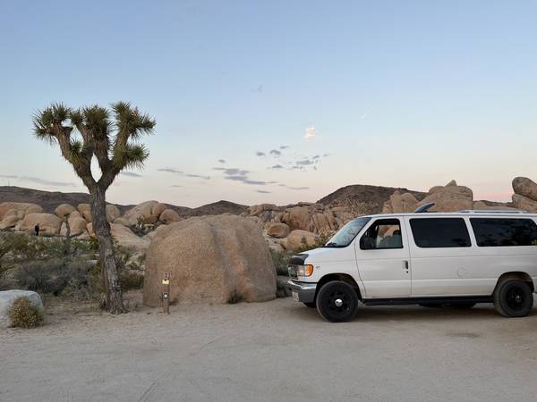 1998 Ford Econoline Extended – Fully Converted Camper Van 1