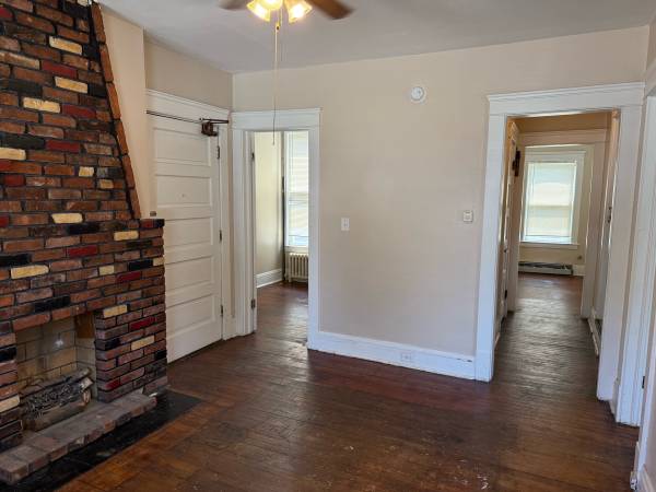 $800 / 2br - 775ft2 - 7024 Lansing & E 71st St, 2 Dormitorios (7024 Lansing Ave, Slavic Village)63860363054339122