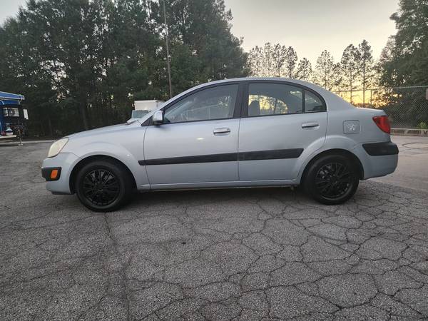 NO REPAIRS NEEDED!CLEAN GREAT RUNNING & RIDING KIA RIO 1