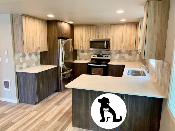 VERY close to OSU townhouse w/total remodel, keyless; PET-friendly! 1