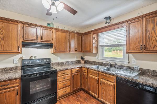 $240,000 / 3br - 1336ft2 - 4773 Petros Way (Woodburn)63897515492099123