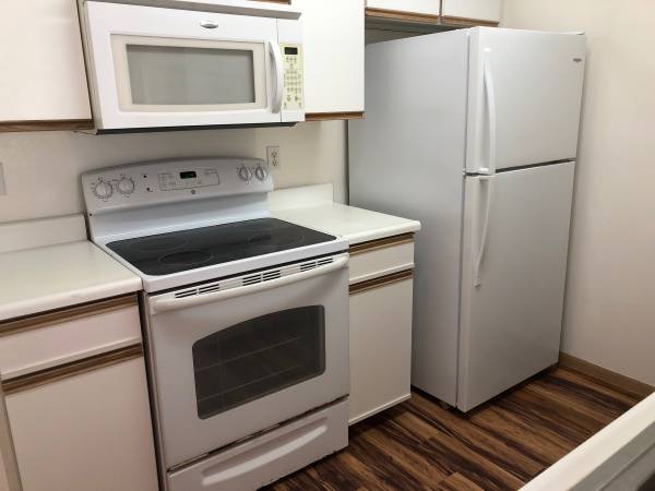 $2,800 / 2br - 772ft2 - 2 Bed, 2 Bath Condo w/ Laundry, 2 Parking, Lanai, Internet/Cable (Kahului)63686727474563121