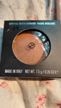 bronzer 1