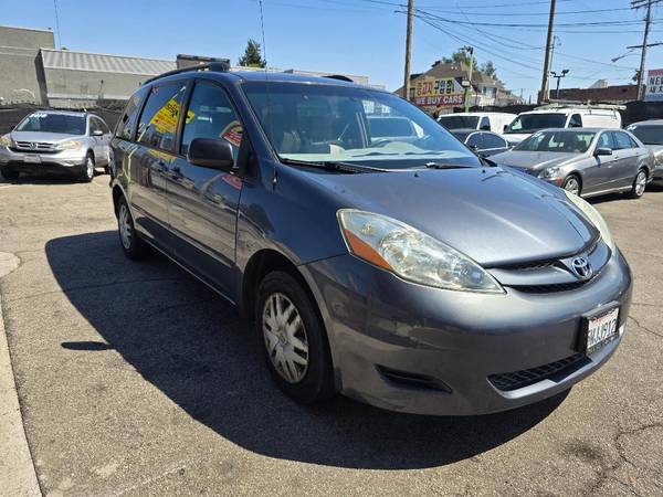 2006 TOYOTA SIENNA LE 8 PASAJEROS - $9.590 (Los Ángeles)63476647878657124
