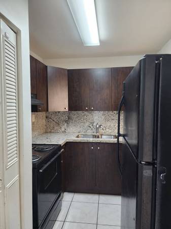 $2,225 / 2br - 1100ft2 - Beautiful Hialeah apartment for rent (HIALEAH)64002015428097120