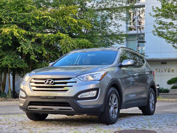 HYUNDAI SANTA FE SPORT AWD.CLEAN TITLE.SUPER LOW KM. 1