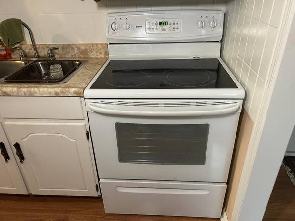 30-Inch Kenmore Stove 1