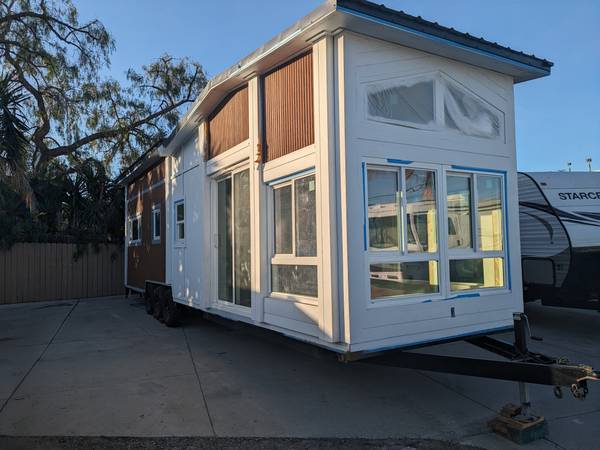 $67,000 / 1br - Tiny House 32 x 8.5 (Vista)63819285652867121