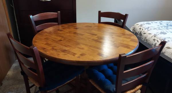 Dinning Room Table 1