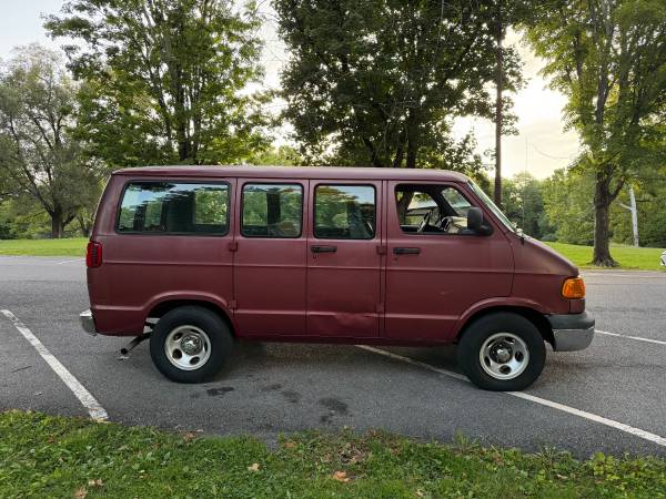 2000 RAM Van 1500 V8 - Photo 7