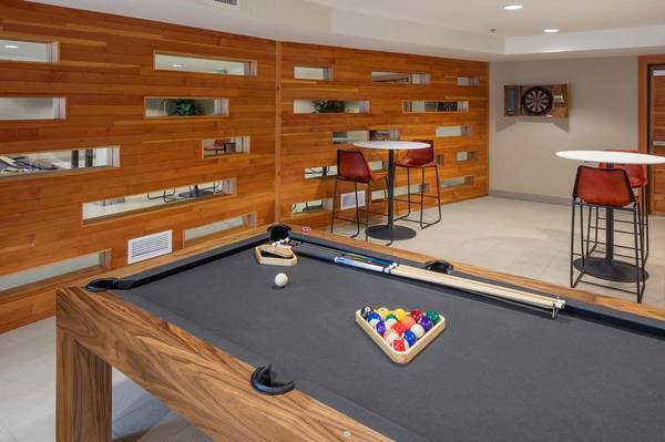 $1,627 / 722ft2 - Expansive Courtyard for Resident Functions, Stylish Community Lounge (Pearl)63999454360578120