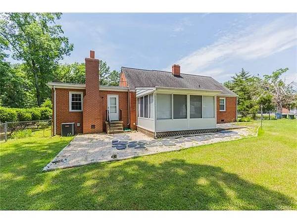 $1,955 / 4br - 1780ft2 - Hardwood Floors! (Glen Allen, VA)64027111115394123
