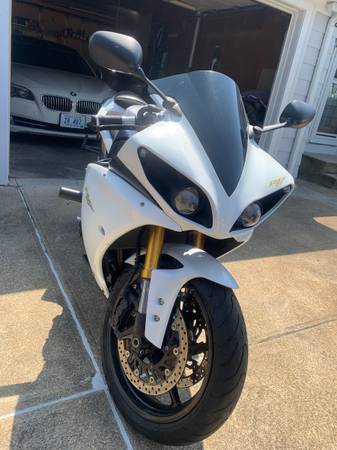 2009 Yamaha R1 for sale - $7,900 (West Warwick)63478979425027122