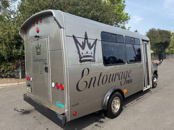 2011 Ford E350 Party Bus - Photo 2