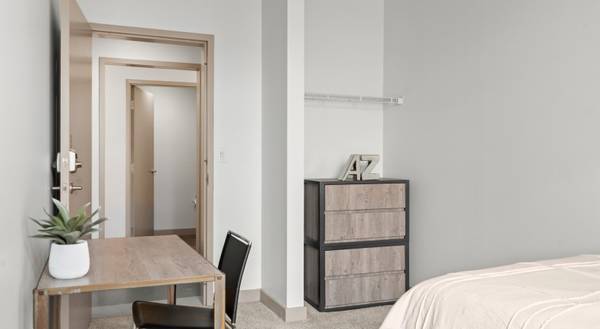 $1,110 / 4br - New Apartment Lease 5 minutes from UMass Lowell (Lowell)64213540968578122