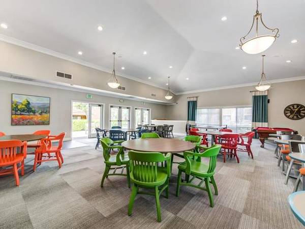 $2,325 / 2br - 715ft2 - Crown Molding in selected Units, Sparkling & heated pool and jacuzzi (city of industry)63774482832771121