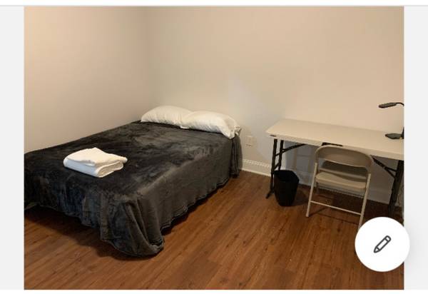 $1,100 / 1br - Private Room in Shared house (Providence)64002828942850120