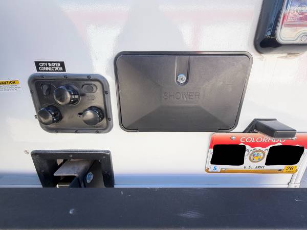 Immaculate Coachmen Freelander 23FS (Full Side Slide) Class C