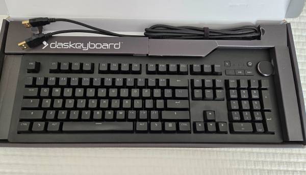 Das Keyboard 4Q (Soft Tactile Cherry MX RGB Brown Switches) 1