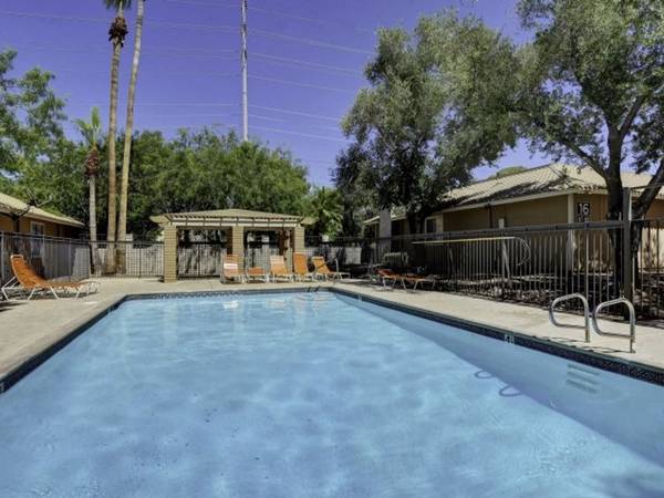 $1,114 / 1br - 680ft2 - Business Center, Refrigerator, 1/BD (3937 Spencer Street, Las Vegas, NV)63859498487171121