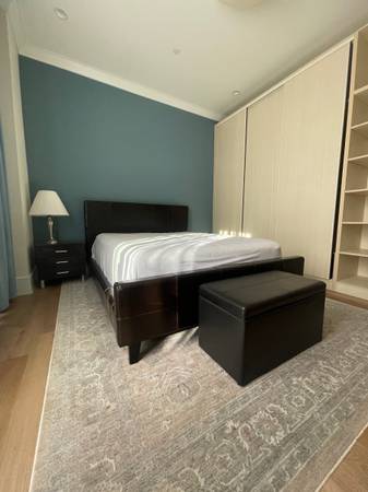 Queen Bedroom Set inlcude BLK leather Bedframe, Nightstand and Bench 1