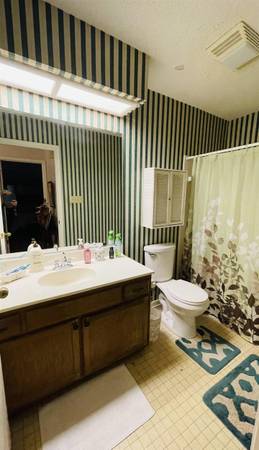 $750 / 1br - 792ft2 - Bright 1-Bedroom Corner Unit in Gated 55+ Community! (Baton Rouge, LA)63678544164993122