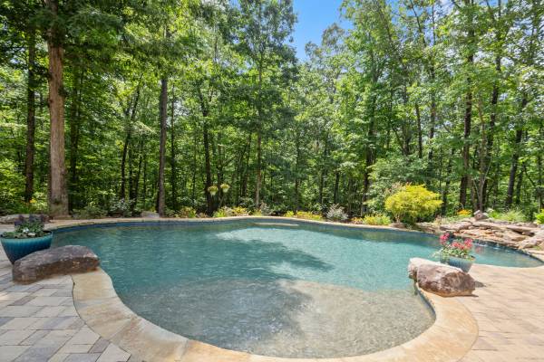 $1,495,000 / 6br - 8900ft2 - Secluded Estate on 8.45 Acres (Dawsonville, Ga)63738115301377123