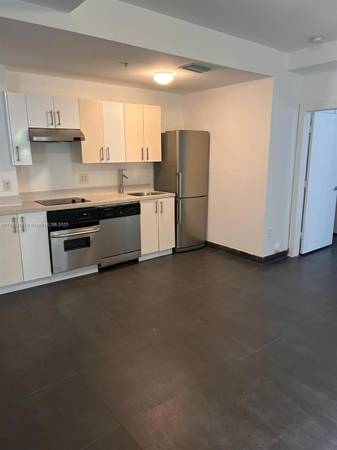 $2,700 / 2br - 649ft2 - 2/2 with Modern Conveniences right off Lincoln Road! (The Evelyn- South Beach)64001847283458122