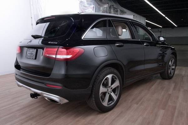 2016 Mercedes-Benz GLC GLC 300 - $17.545 (Golden Valley, MN)63481250457857124