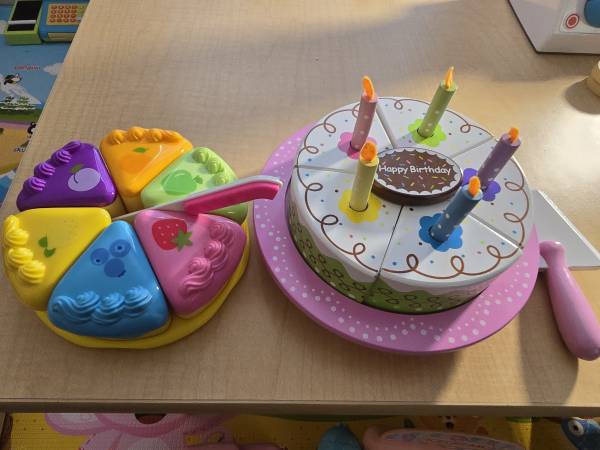 Melissa & Doug Galletas, Pastel de Cumpleaños y Pastel de Juguete para Niño - $20 (GAITHERSBURG)63470818002049122