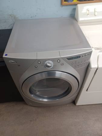 Whirlpool Front load stackable electric dryer 1