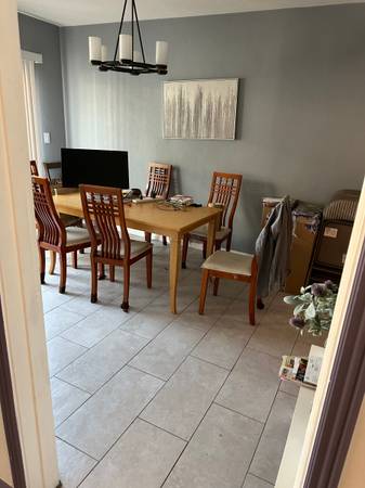 $1,200 / 150ft2 - Room Open in Sunny Large Creative Oakland Home (oakland lake merritt / grand)63850427311363122