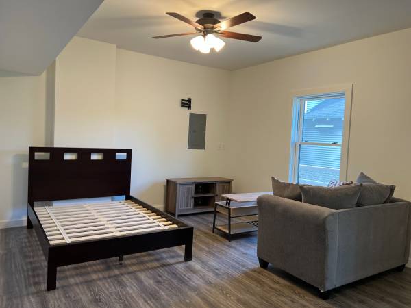 $950 Newly Renovated Studio Located in Historic Building! (Missoula)63656974989827121
