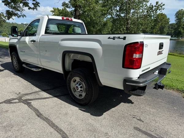 2015 GMC Sierra 2500HD 52K MI! ONE OWNER! - $27,900 (Forsyth, MO)63624888721795124