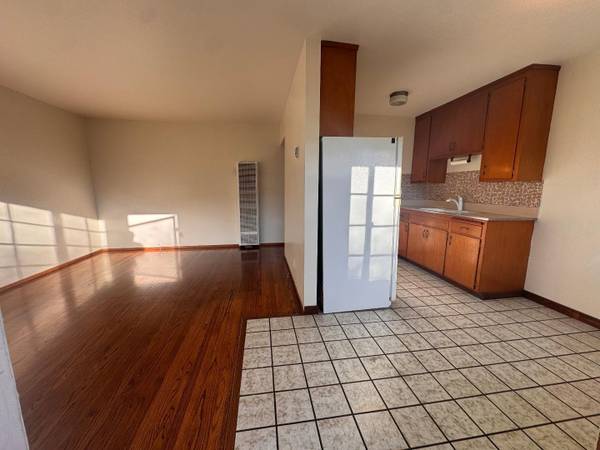 $2,100 / 1br - 574ft2 - Downtown SSF //1BR @Walkable @Transit-Ready @Utilities Included574SQFT (MAGNOLIA AVE APT 3 SOUTH SAN FRANCISCO, CA 94080)63836554596227120