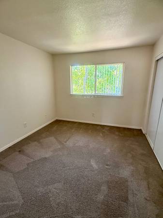 $1,623 / 2br - 735ft2 - Neighborly & Friendly!63844737672321120