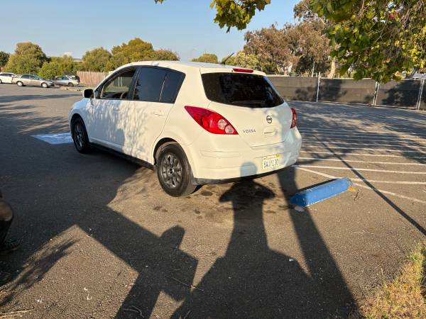 2007 Nissan Versa S 4 speed automatic - $4,000 (Oakland)63617492745217122