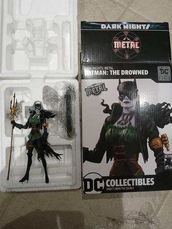 Batman The Drowned Statue | Dark Nights Metal DC Collectibles 1