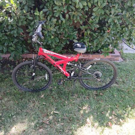 24" Men's Next Gauntlet, 18 speed 1