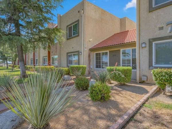 Situated in Lancaster!, 2 Bed, On-Site Maintenance 1