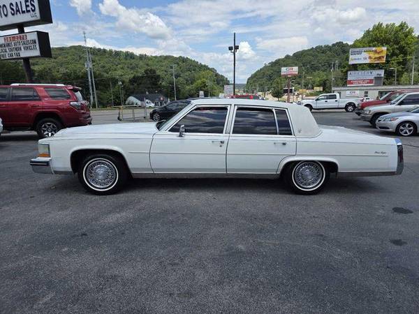 1985 Cadillac Fleetwood Brougham Brougham con poca milla! ¡Excelente estado! Poca milla - $14,950 (+ McManus Auto Sales)63625059308035121