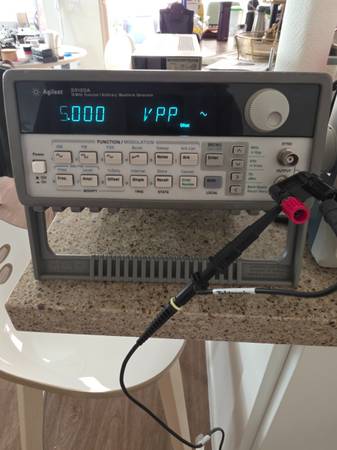 Agilent / HP 33120A 15MHz Function / ARB waveform generator 1