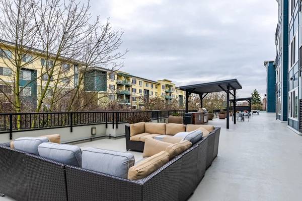 $2,175 / 1br - 712ft2 - Armarios amplios, Patio/Balcón, 1 dormitorio (95 Burnett Ave S, Renton, WA)63659549271299120