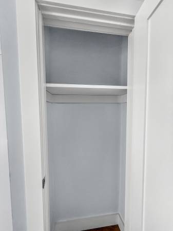 $2,585 / 2br - New Reno*Hrdwd Floors*Blt-in Micro*Shared Bckyrd*High Clngs (Brooklyn)63886654949123124